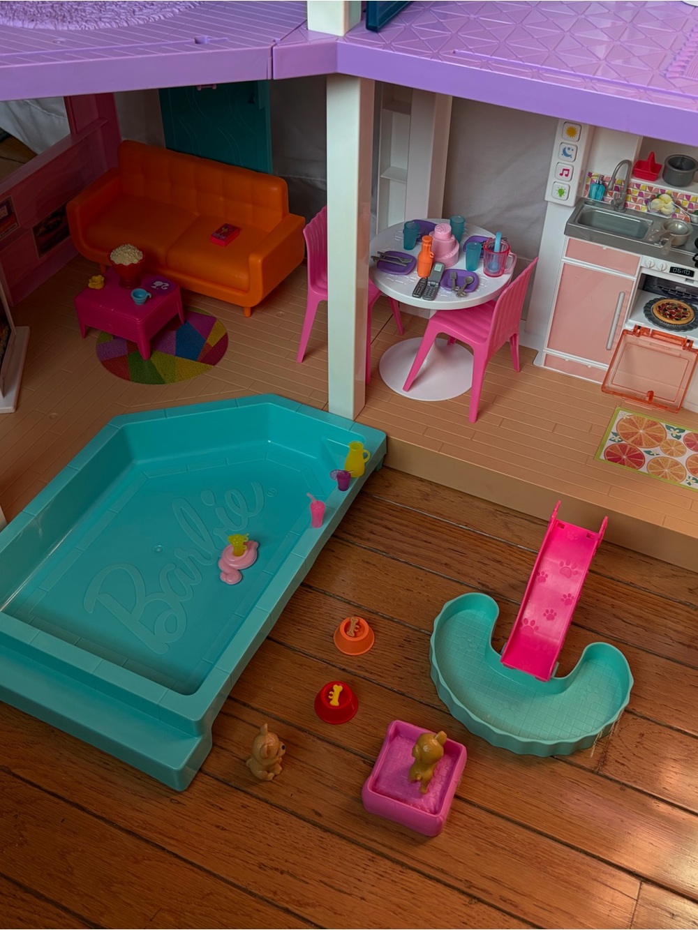 Barbie  Dream Multi-Level Playhouse in Pink, Purple, Teal includes accessories - Picture 4 of 10